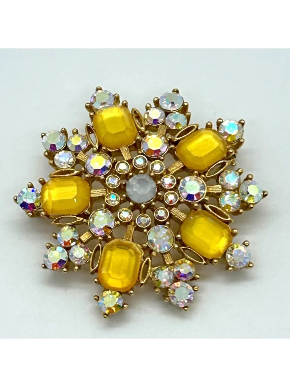 Vintage Yellow Aurora Borealis Brooch Gold-tone Acrylic Stone Statement Sunburst